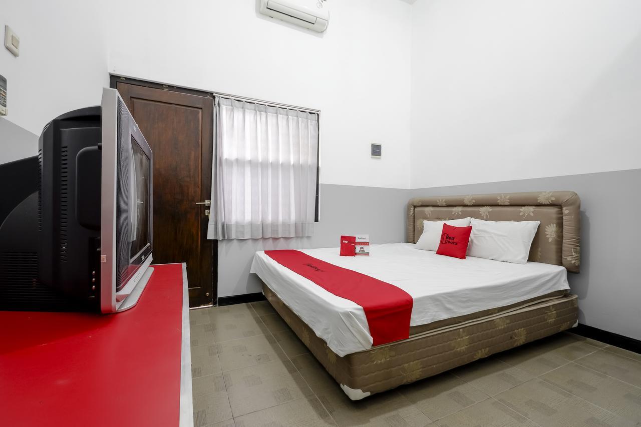 Reddoorz @ Prambanan Timur Raya Semarang Exterior foto